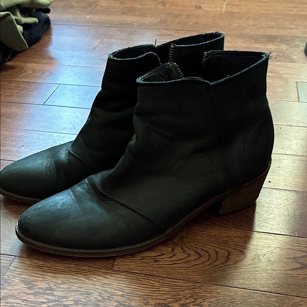 Women’s Wolverine leather boots